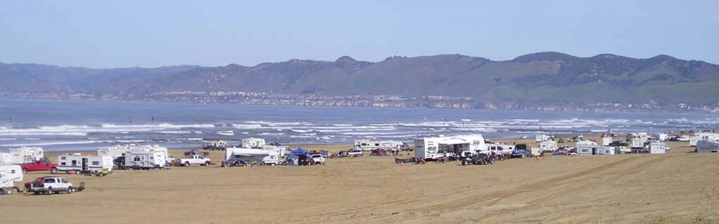 Panorama of campers and RVs along the beach